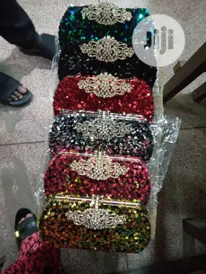 Photo - Quality Purse With Gold Stone