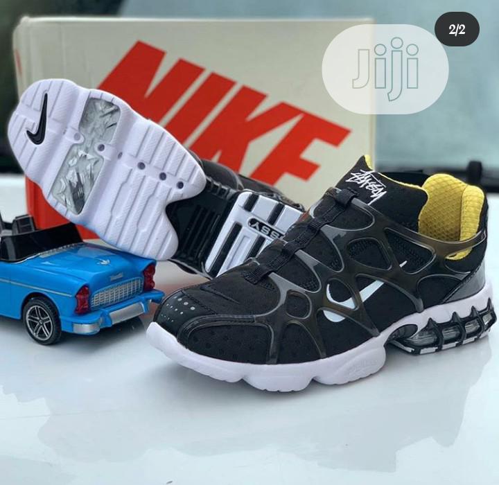 stussy x nike air zoom spiridon kk