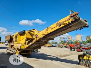 Photo - Stone Crushing Machine