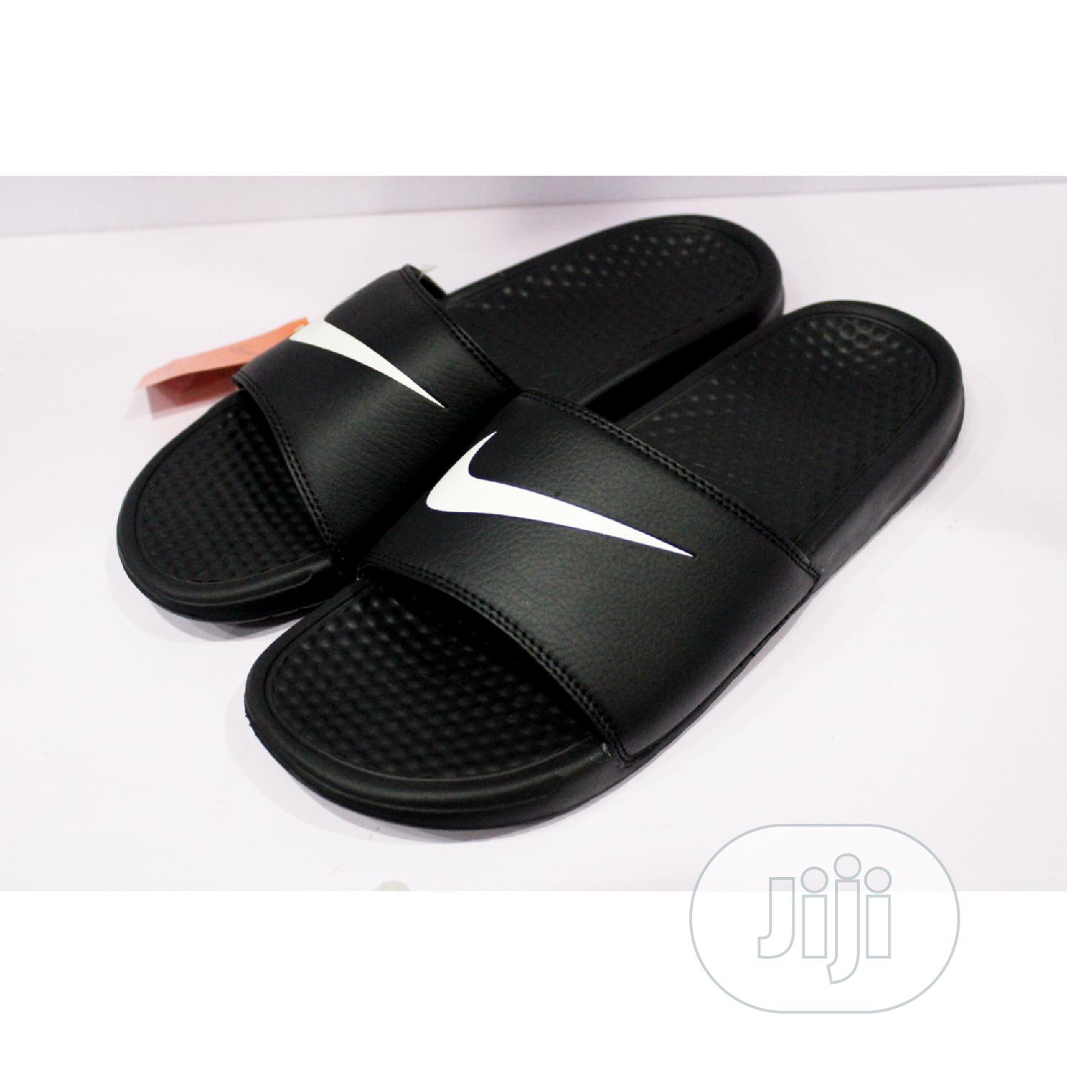plain nike slides