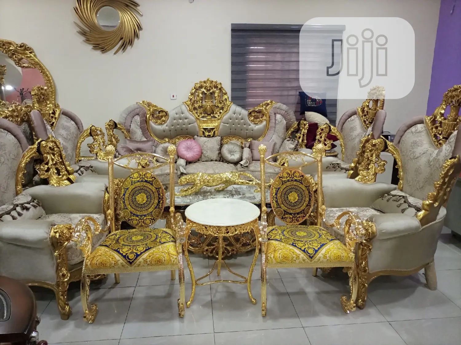 Italian Royal Sofas Chairs By 7 Seaters in Lagos Island (Eko