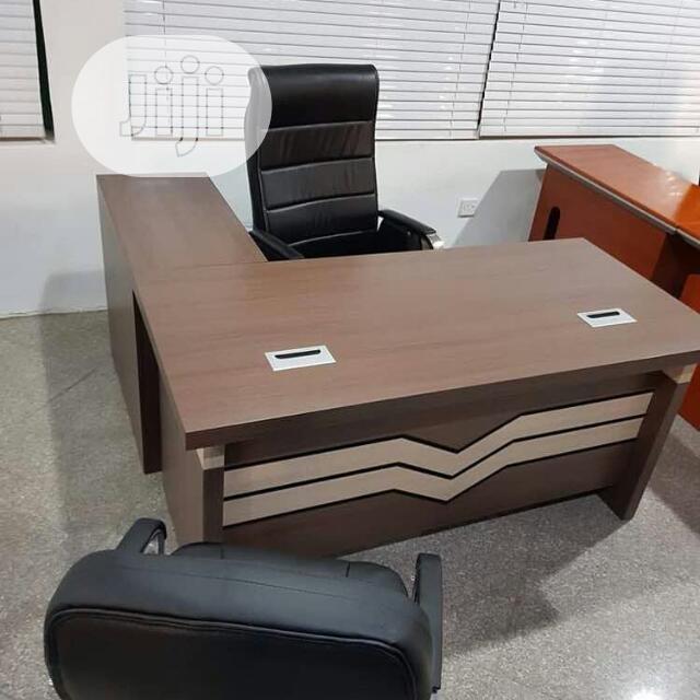 Executive Office Tables With Extension and Mobile Drawers in Lagos