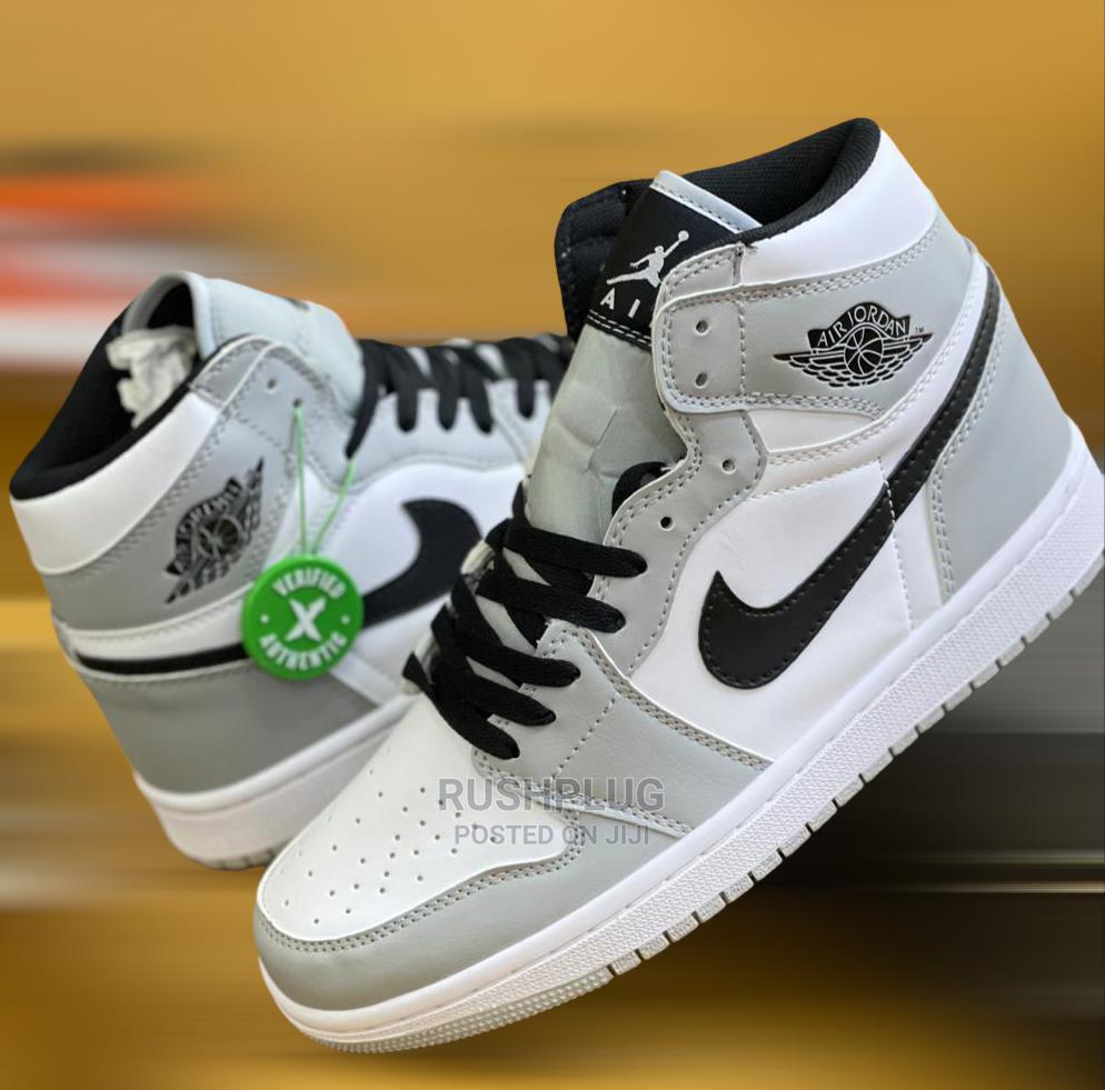 air jordan 1 retro mid light smoke grey