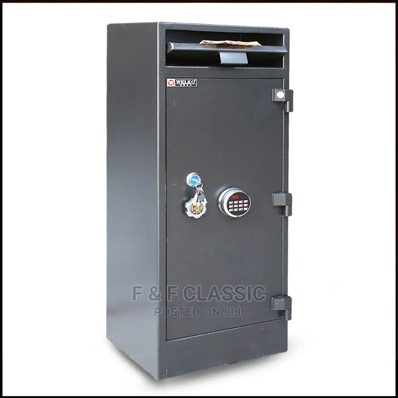 Deposit / Drop Safe in Central Business District Safetywear