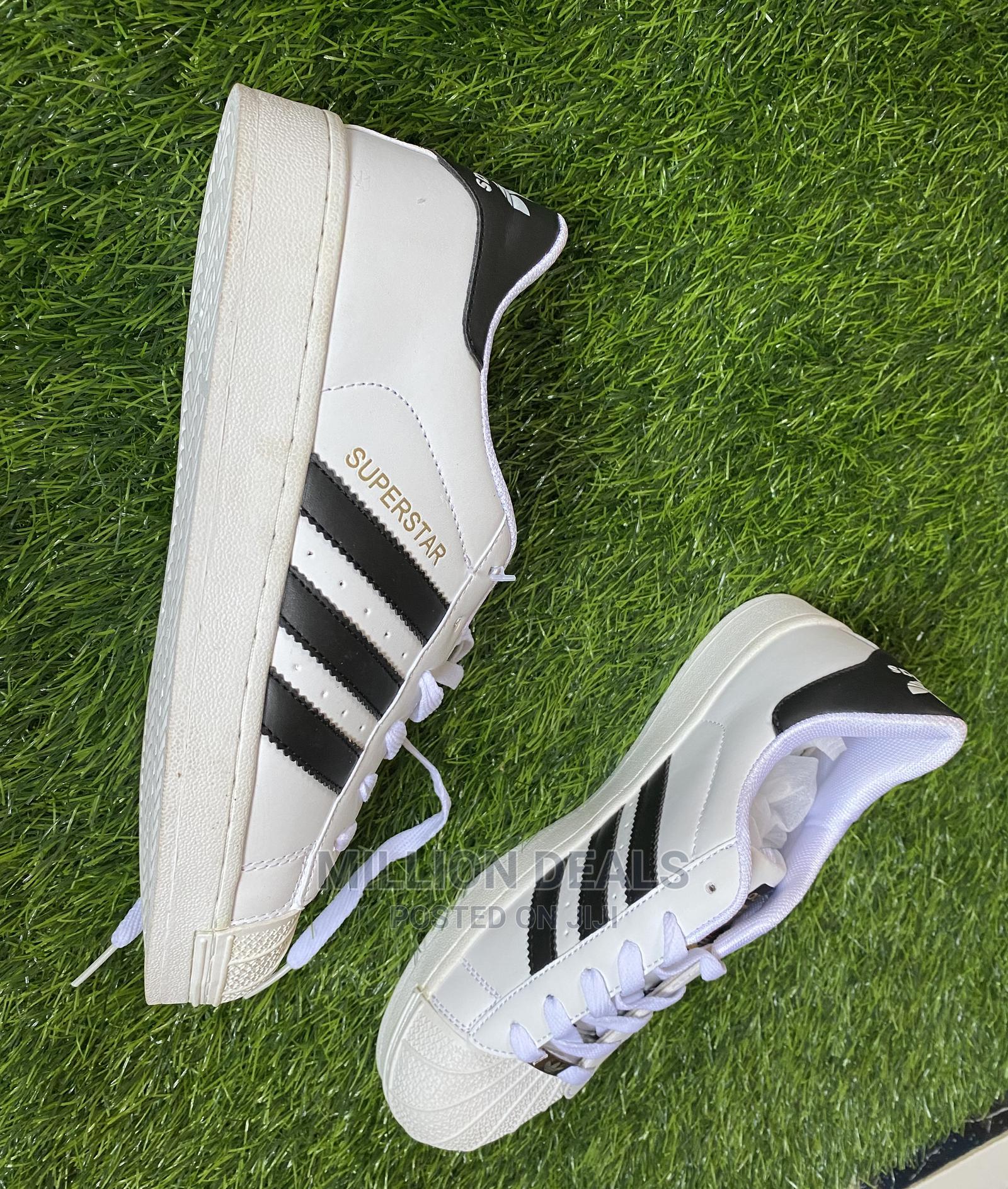 White Cute Sneakers 42 in Ikorodu - Shoes, Million Deals | Jiji.ng