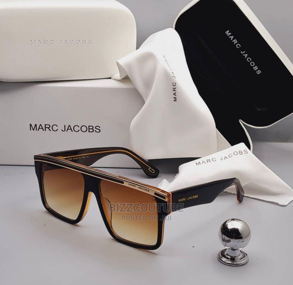 marc jacobs sunglasses box