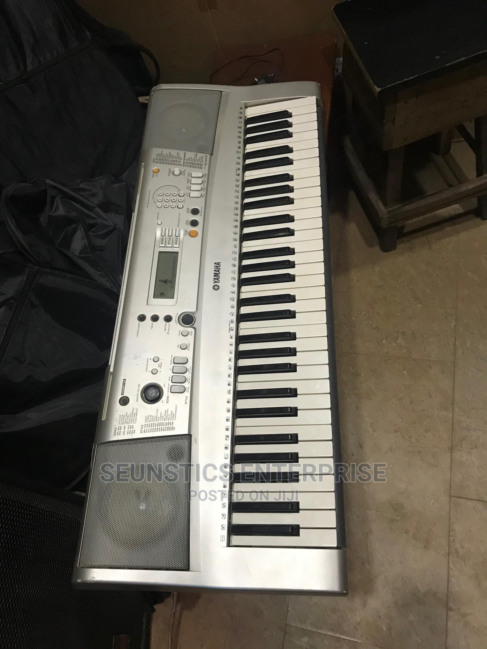 Yamaha Psr E313 Keyboard in Ikeja Musical Instruments & Gear