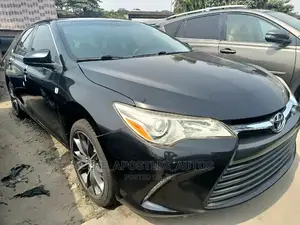 Photo - Toyota Camry 2016 Black