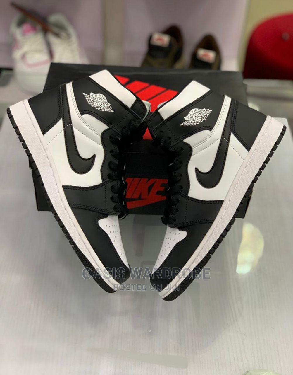 Orginal Nike Air Jordan 1 Retro Sneakers in Lagos Island (Eko) Shoes