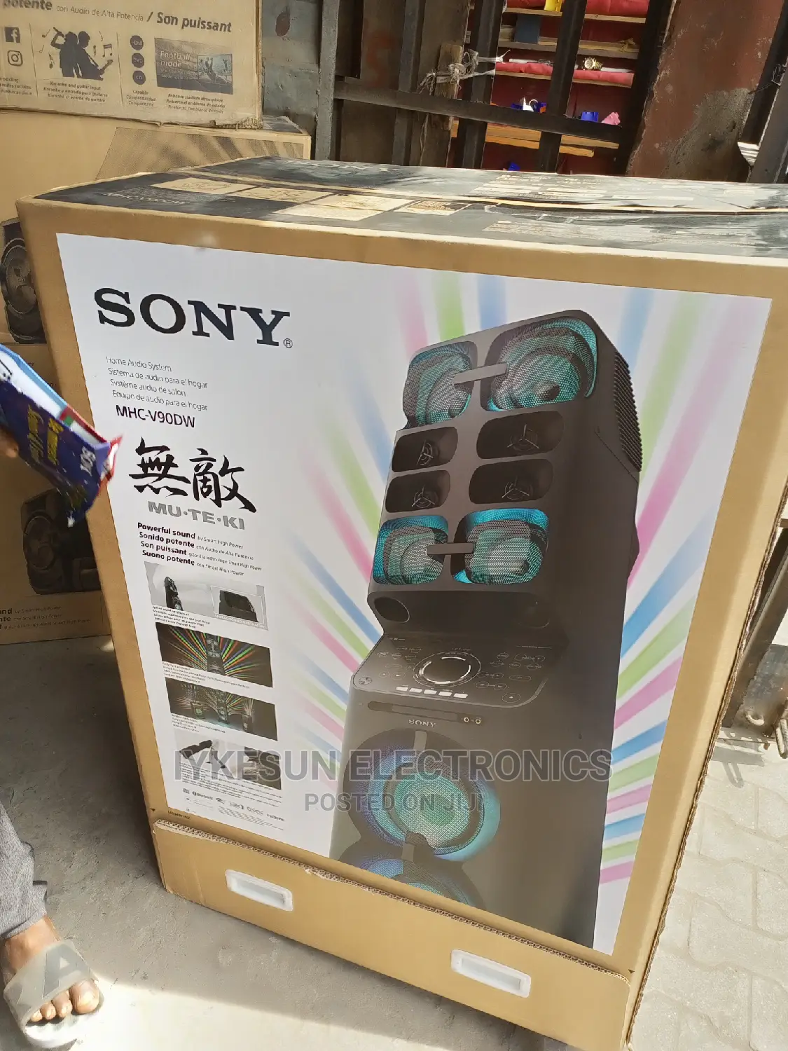 SONY MU•TK•KI MHC V90dw Home Audio System With Bluetooth in Amuwo