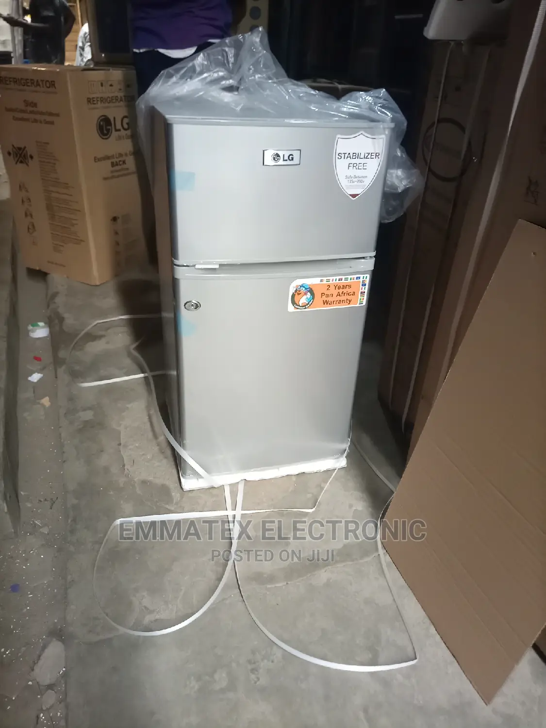 LG Top Fridge and Freezer in Lagos Island (Eko) Kitchen Appliances