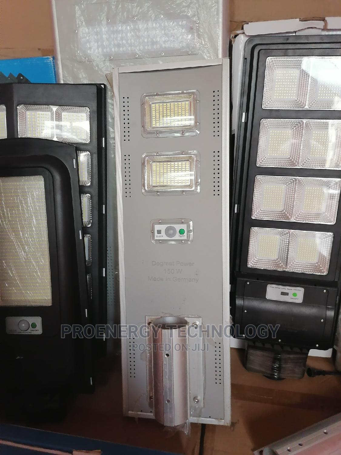 100watt JD Solar All in One Street Light With in Ojo Solar Energy, proenergy technology