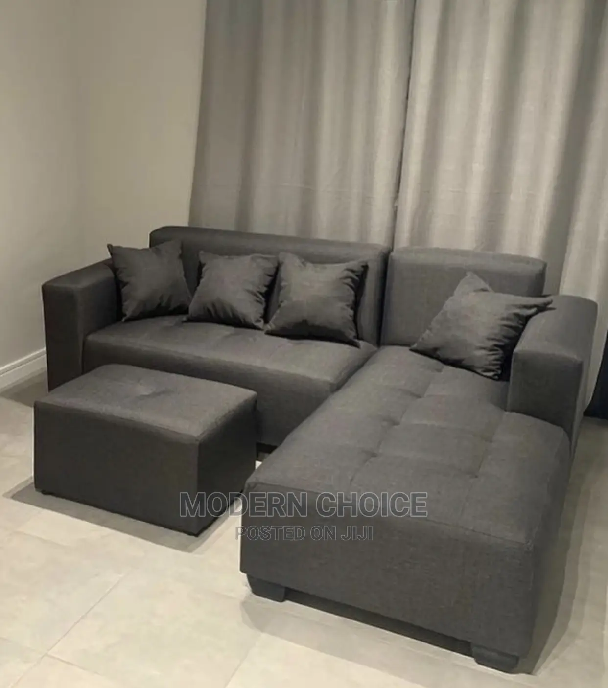 5 Seater Sofa With Modern Ottoman Bench in Enugu Furniture, Gideon