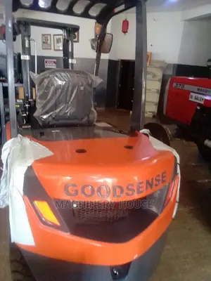 Photo - Forklifts 3.5 Tons