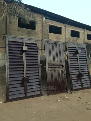 Photo - Shop Doors